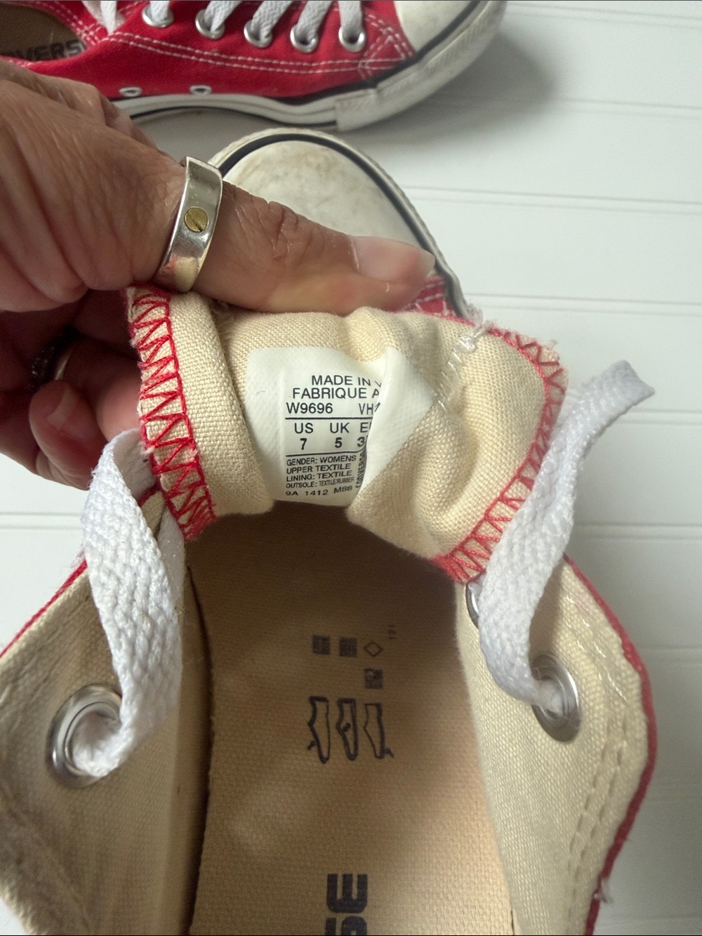 Converse Red Low-Top Canvas Sneakers with White Laces - Picture 4 of 5